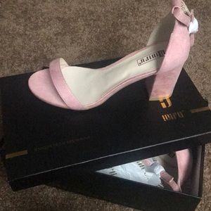 DIFU heels size 8.5. New never worn